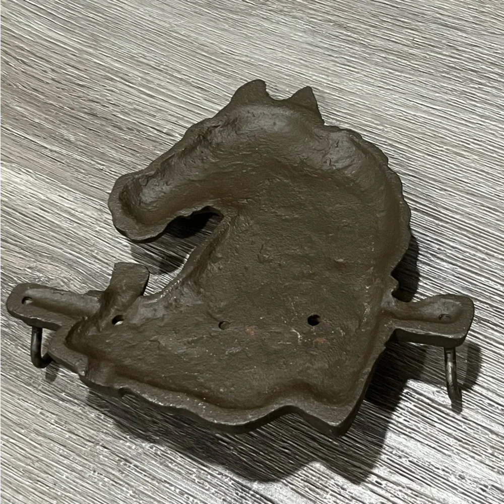 Rustic Horse Coat Hanger Cast-Iron Farmhouse Decor Key Ring Hanger